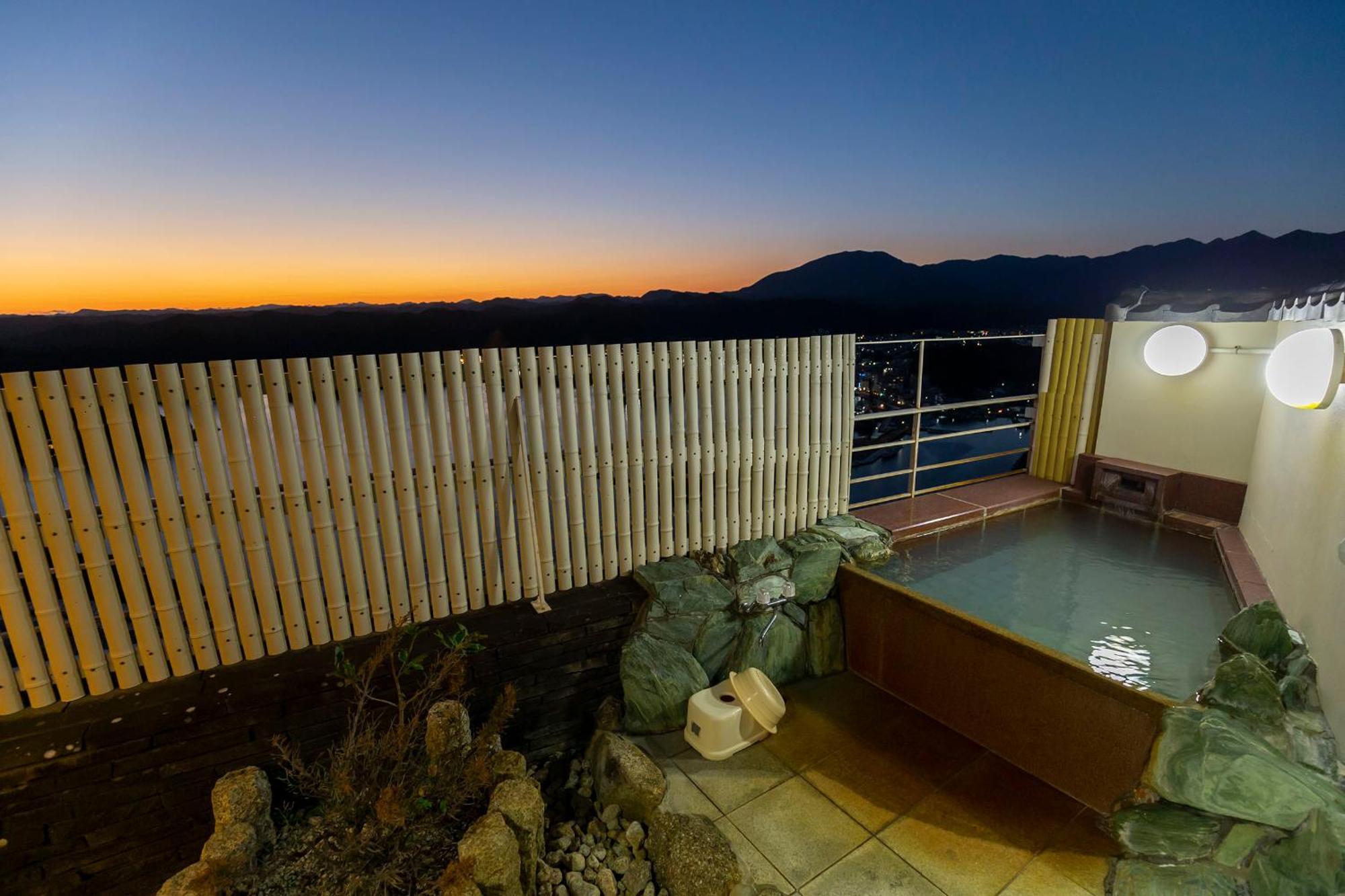 Hotel Urashima Kacuura Exteriér fotografie